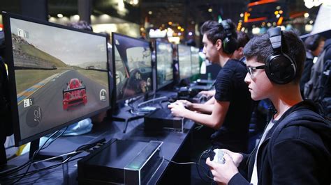 People Who Play Racing Video Games Are Worse Drivers Study Says