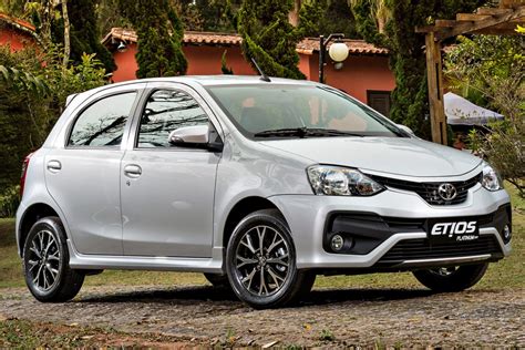 Toyota Etios Hatch Pre O Zyaire