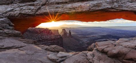 Sunrise At Mesa Arch Canyonlands Np Canyonlands Canyonlands