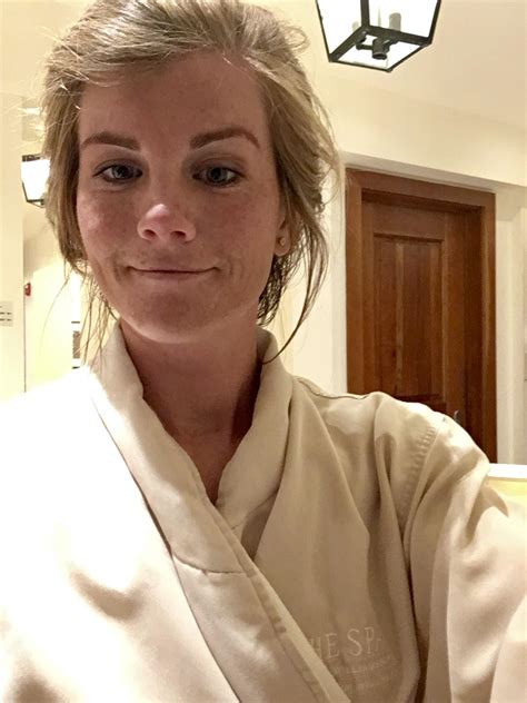 Playing Hooky Spa Day For Me [34f] Scrolller