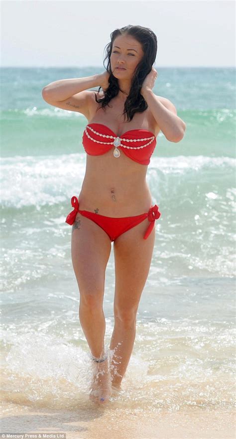 Ex On The Beachs Jess Impiazzi Shows Off Figure In Red Bikini Daily Mail Online