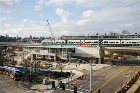 Sound Transit Light Rail To Open Extension With Two Underground