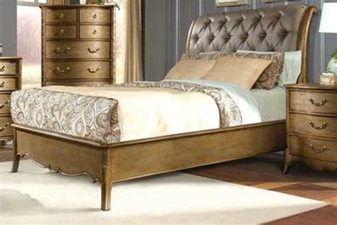 Homelegance Chambord Queen Upholstered Bed Champagne Gold