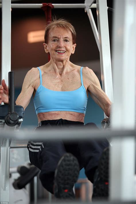 Bodybuilding Grandmother Janice Lorraine Is Busting Age Stereotypes In A Bikini Daily Mail Online