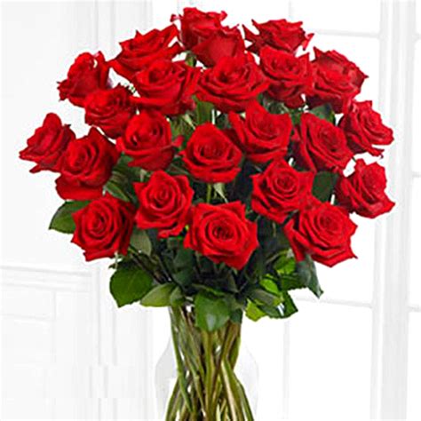 Online 50 Red Roses Bunch T Delivery In Pakistan Fnp