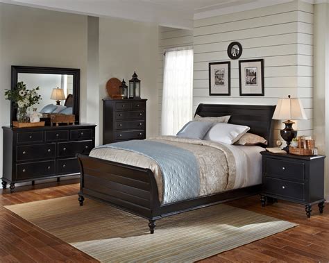 Pin By Ashley Frodge On Dream House Bedrooms Bedroom Sets Queen
