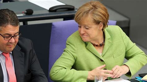 Angela Merkel Die Skurrilsten Bilder Der Bundeskanzlerin