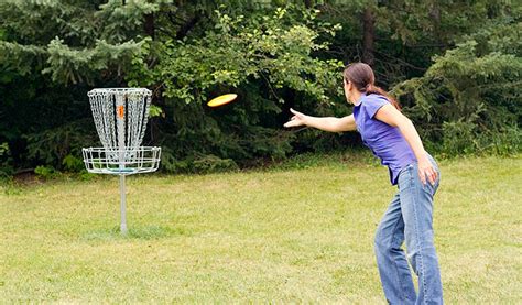 The Best Disc Golf Discs For Beginners In 2023