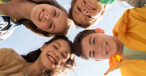 > la situación de la niñez y la adolescencia debe ser de interés para todos los sectores, tanto público como privado. Fue presentada la nueva Política Pública de Infancia y ...
