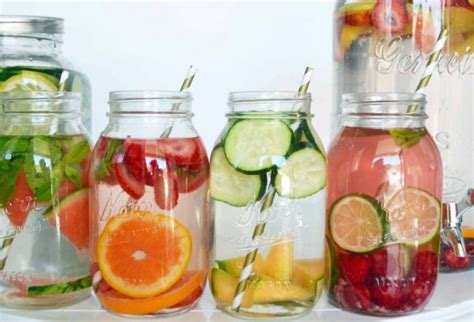 Lebih menambah keperluan itu faktor cuaca negara kita yang panas tentu memudahkan tubuh badan terhidrat dengan cepat. Mahu Buang Toksin Dalam Badan? Ini 10 Resepi Air Detox ...