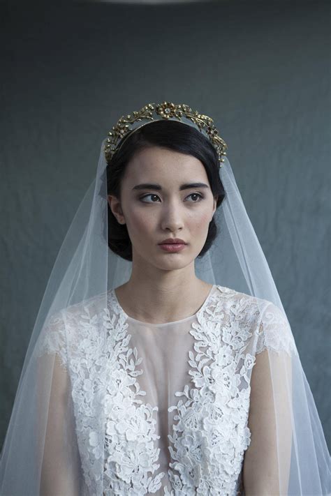 10 Wedding Veils Fit For A Princess ~ Kiss The Bride Magazine Bridal