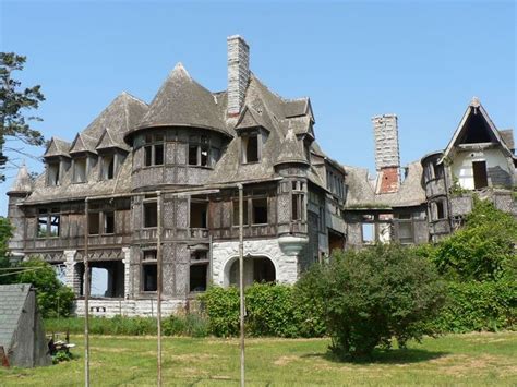 Abandoned Gilded Age Villa On 69 Acres Of Private Island Lists For