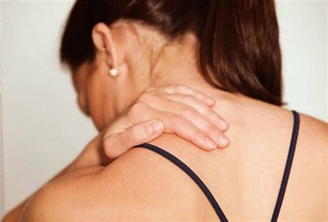 If any warsening of pain or weakness should be reevaluated. Shoulder Blade Pain - Causes & Treatment