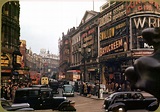 File:London , Piccadilly Circus looking up Shaftsbury Ave , circa 1949 ...