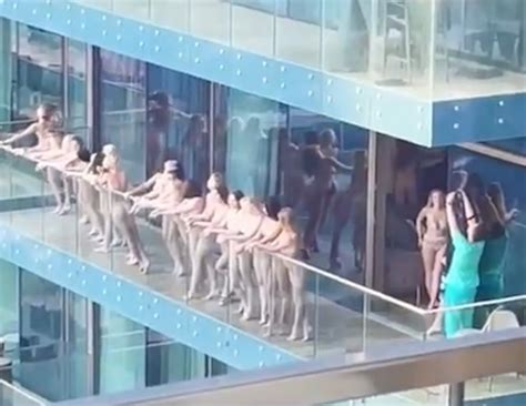 Las 40 mujeres arrestadas por posar desnudas en un balcón de Dubái