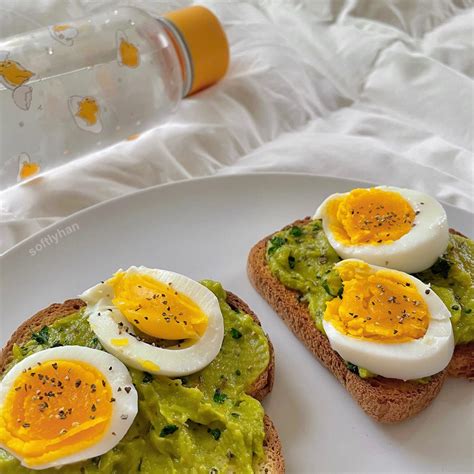 eggs breakfast food inspo guacamole avocado gudetama springcore summercore ghiblicore