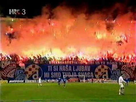 Tram (4, 7, 9, 11, 12, 17), bus or fans can just take a very nice 20 minute walk via maksimirska street from the centre of the town. 500 Flares/bengalos/bakljade - Dinamo Zagreb stadium up in smoke with flares - YouTube