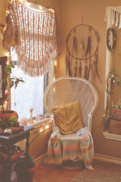 However, it helps to understand the roots of bohemian style in order to pull off the look authentically in your home. Boho Chic Fantasy Decor | Feng Shui Interior Design | The ...
