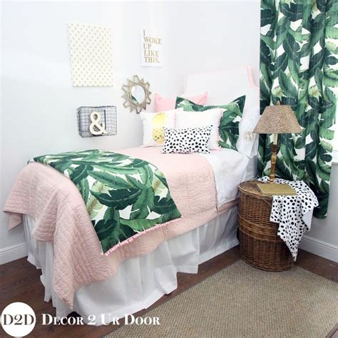 Dorm bedding guaranteed bedding for dormitories and college housing. Pretty pink paradise perfect for dorm room preppy dorm ...