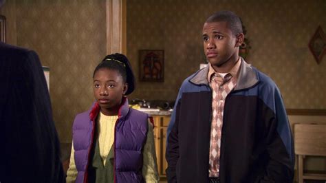 Watch Everybody Hates Chris Season 4 Episode 2 Everybody Hates Cake