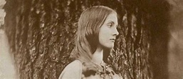 Virginia Woolf’s Mother Haunts Much of Her Writing ‹ Literary Hub
