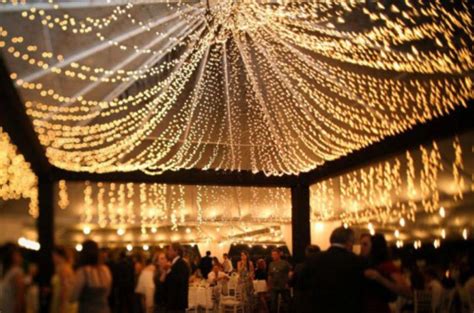 Ideas To Decorate Your Wedding Venue Using Fairy Lights And Have A Dreamlike Setup