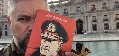 Jorge baradit spent his childhood and early adolescence in valparaíso, where he formed a punk rock band called trato bestial. Baradit y George R.R. Martin entre las exitosas novedades ...