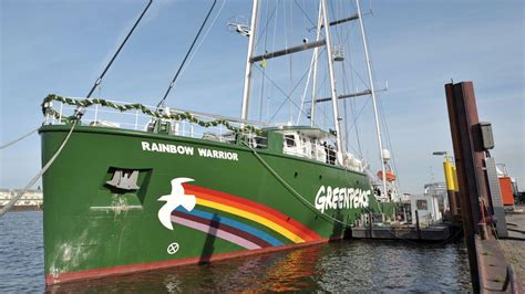 Greenpeace Le Rainbow Warrior Iii Ira à Labordage Des Crimes