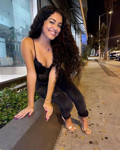 She is based in miami, florida. Malu Trevejo Age, Height, Bio, Wiki, Instagram, Net Worth ...