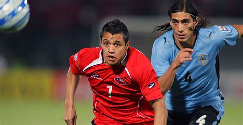Decretan duelo nacional y sigue la búsqueda de desaparecidos. Chile-Hoy: Peligra duelo de Chile y Uruguay para estrenar ...