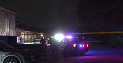 16 Year Old Shot Killed In Front Of His Mother Houston Police Say