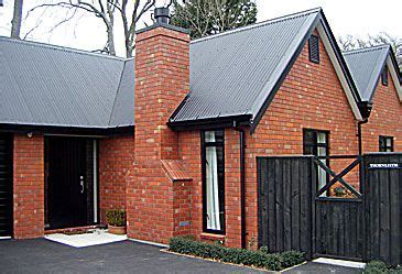 Ranch style house colors with brick crafter connection. Canterbury Clay Bricks, proudly made in New Zealand ...