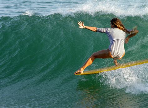 Leah Dawson Might Save Womens Surfing Blog Archive Longboard Girls