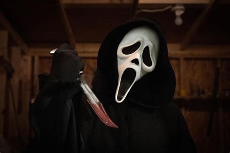 Who Is Ghostface In Scream A Guide To All The Killers In The Franchise