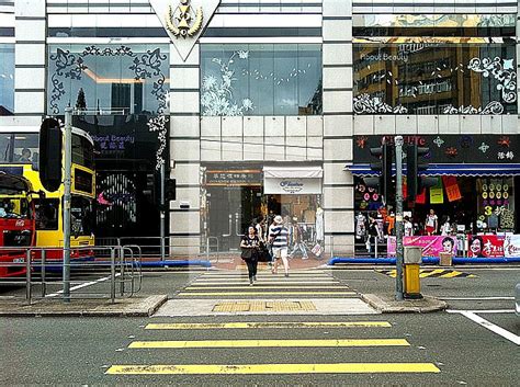 商务部行政审批 服务中心 外贸发展局 投资促进局 经济合作局 研究院 商务出版社 交流中心 许可证局 国际商报 培训中心 外贸中心 电子商务中心 流通促进中心 服务外包. CHINACHEM LEIGHTON PLAZA (華懋禮頓廣場) | 香港寫字樓出租|寫字樓出售|Regent