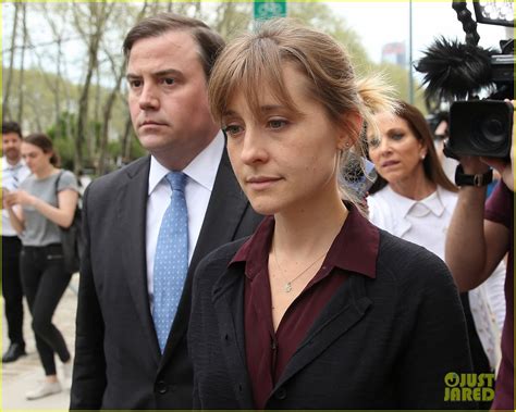 Allison Mack Sentenced To 3 Years In Prison For Involvement In Nxivm Sex Cult Photo 4579589
