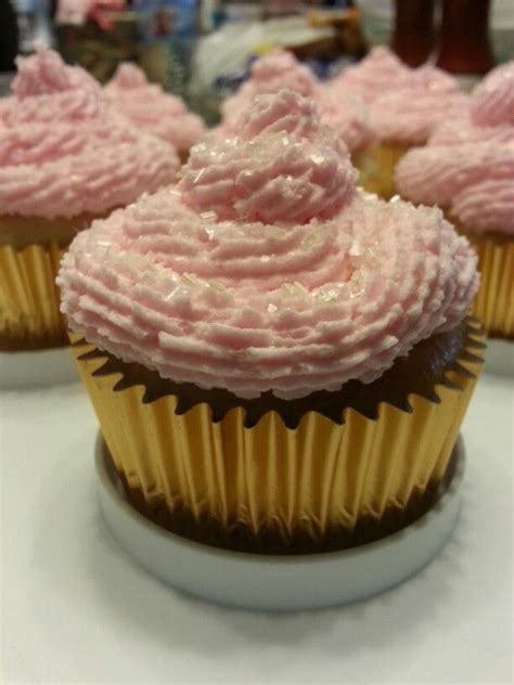 Pink Sparkle Cupcakes Vanilla Cupcake And Wilton Pink Gel Colored