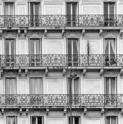 Balcones y ventanas .... - Página 3 Th?id=OIP