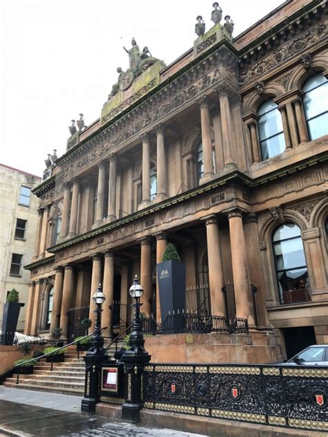 Exploring the Cathedral Quarter in Belfast - pubs, street art and whiskey!