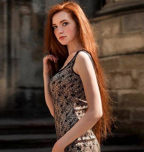 Pin By Steve F An On Redheads Red Haired Beauty Beautiful Red Hair