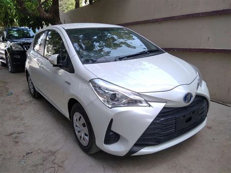 Toyota Vitz Hybrid F 1 5 2017 For Sale In Karachi PakWheels
