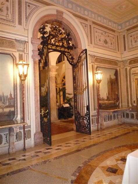 It's named xanadu 2.0 in honor of xanadu, the fictional mansion of the protagonist in citizen kane, a film that is entirely about how money and possessions were unable to make a tycoon happy. HISTORIC HOUSE TOUR: Inside Miami's Vizcaya | Entryways ...