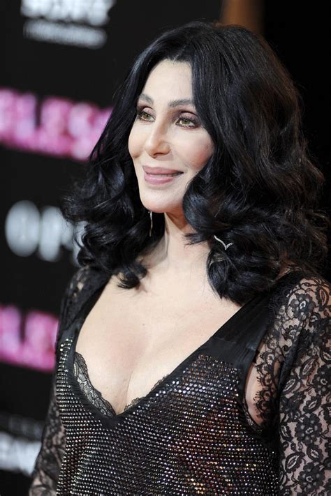 Cher Compie Anni Tutte Le Curiosit Sulla Pop Star Dalleterna