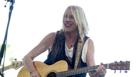 Pegi Young Singer Married To Neil Young For Over 3 Decades Dies At 66 Cbc News