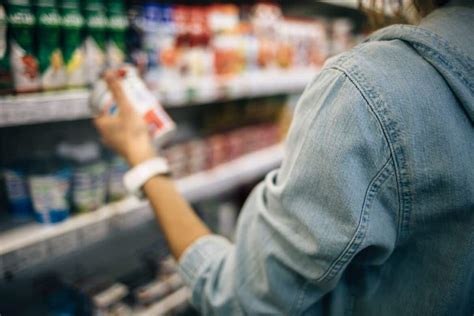 Storage ti ps w keep food in a dry, cool spot—a dark area if possible. Healthy Non-perishable Foods List : 100+ Emergency Food Items