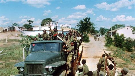 A Guerra Civil Que Dividiu Angola Quase 30 Anos Dw 13042017