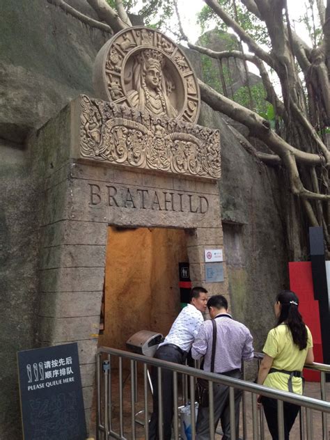 Now a respected, local builder has turned it's old world charm into a dream home. Window of the World (Shenzhen) - Greenland Underground ...