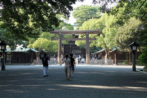 Meiji Jingu Tokyo Travel Guide