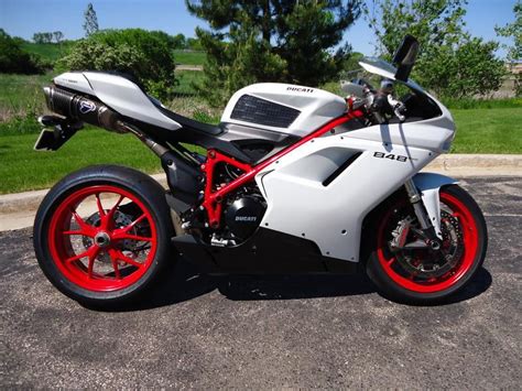 First ride from the dealership. Buy 2012 Ducati Superbike 848 EVO Sportbike on 2040-motos