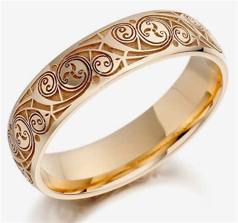Men\'s wedding band engraving ideas : Mens Hand Engraved Wedding Rings Gold Design